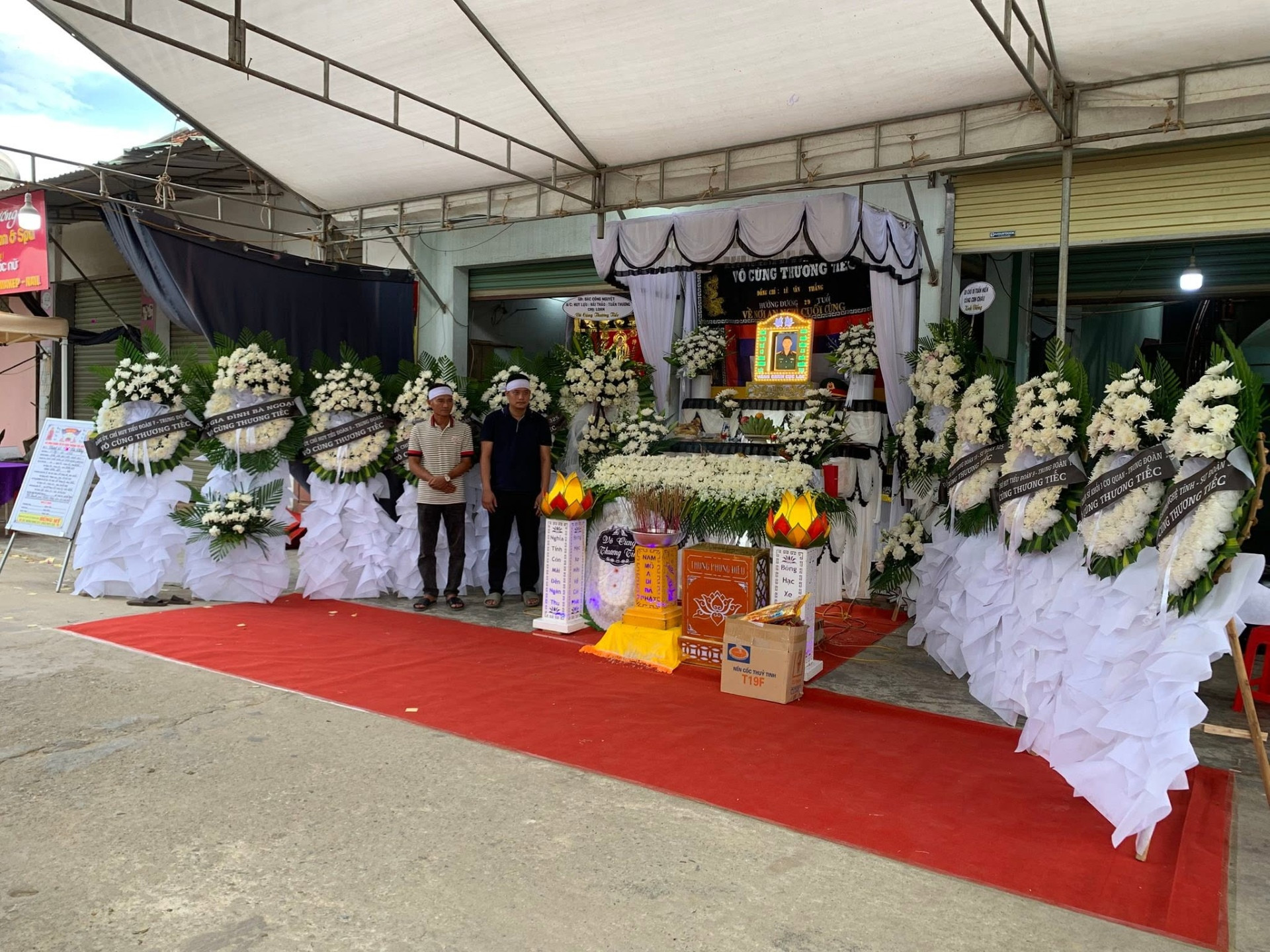 Đám tang thượng úy Lê Văn Thắng tại quê nhà.