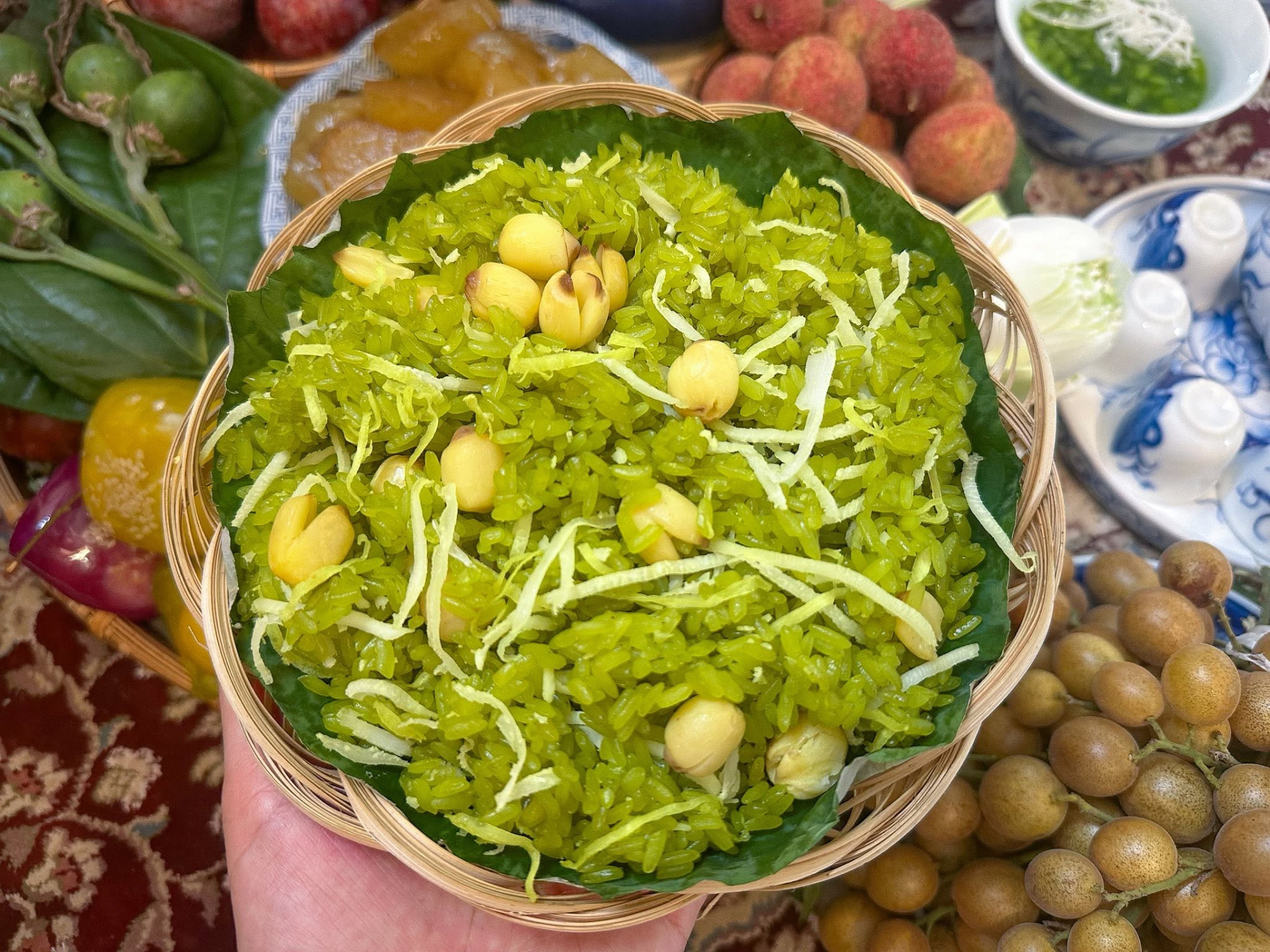 Mâm cỗ cúng của một mẹ đảm cũng gây trầm trồ vì quá đẹp mắt (Ảnh: Minh Thuỷ)