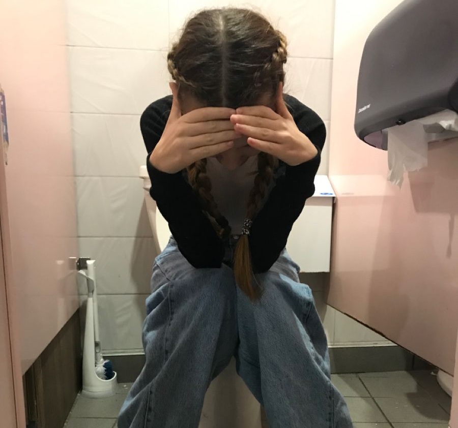 Mùi nước tiểu là thứ ít người chú ý nhưng lại phản ánh rất rõ tình trạng của thận (Ảnh minh họa)