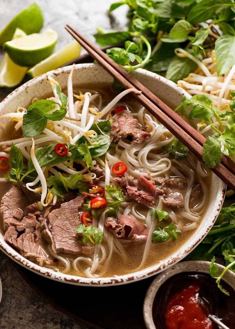 Lý do các quán phở Việt ở Tokyo lúc nào cũng kín khách