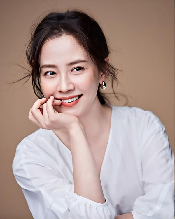 Song Ji Hyo được yêu thích khắp châu Á nhờ loạt phim và show truyền hình ăn khách. Ảnh: Nate