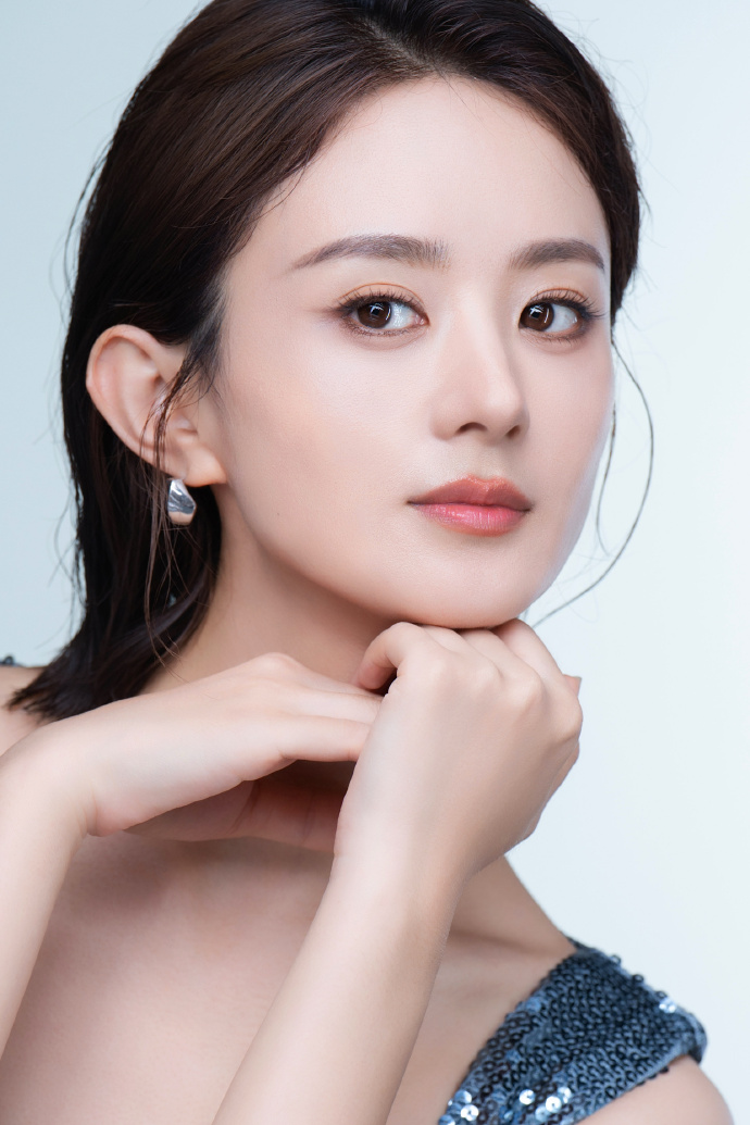 Triệu Lệ Dĩnh mất hút trong showbiz gần 1 năm qua. Cô được cho là ở ẩn vì mang thai. Ảnh: Sina.