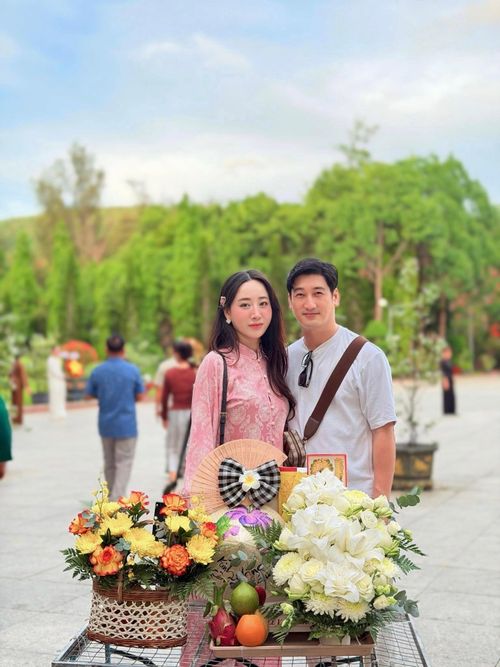 Ngọc Quỳnh và vợ sắp cưới đồng hành từ công việc đến cuộc sống 