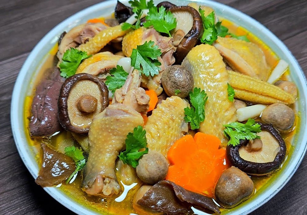 Thịt gia cầm được đánh gía tốt cho sức khỏe nhất trong các loại thịt nếu ăn đúng cách (Ảnh minh họa)