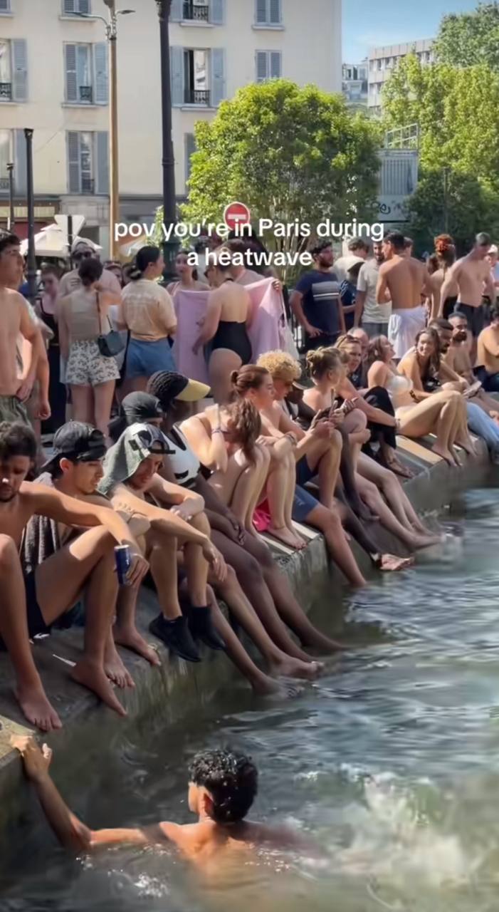 Dân Paris chen nhau tắm kênh dưới cái nóng 42 độ C, xem xong mới thấy điều hòa ở Việt Nam “quý như vàng”