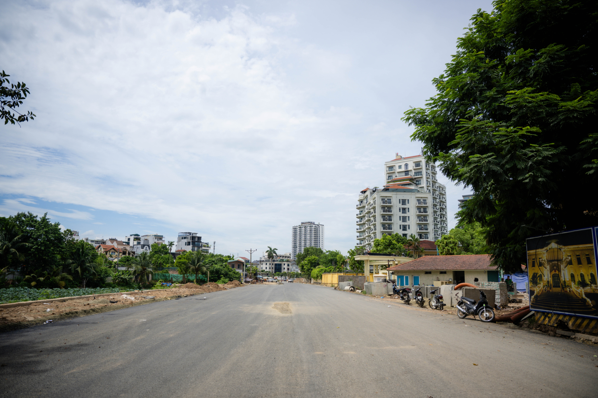 Từng là con phố nhộn nhịp nhất nhì ở Hồ Tây, Đặng Thai Mai giờ ra sao?