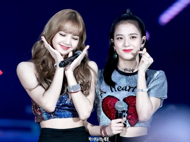 Máy phát hiện nói dối bóc trần Lisa (BLACKPINK)