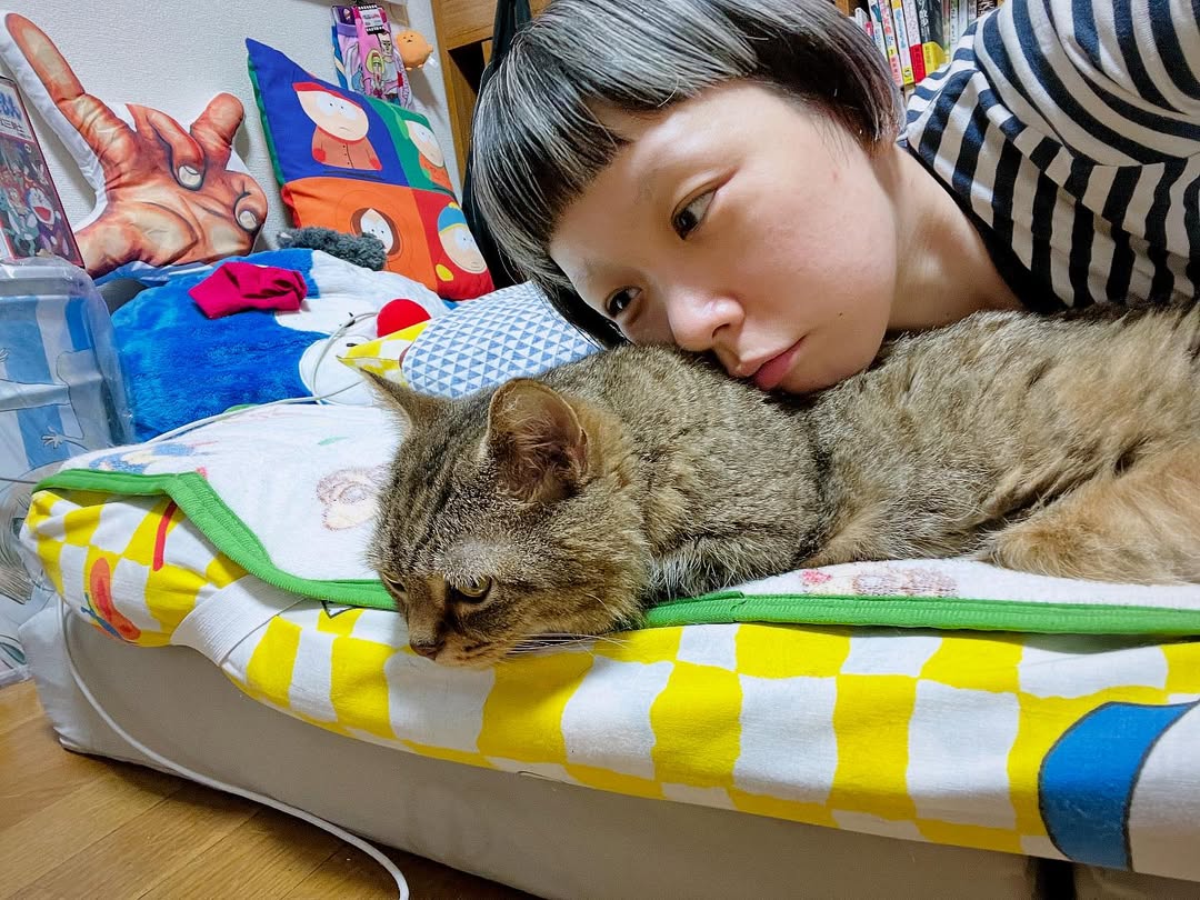 Công chúng tranh cãi nảy lửa xung quanh thông tin Ropaco xác nhận kết hôn - ly dị trong cùng 1 ngày. Ảnh: Naver