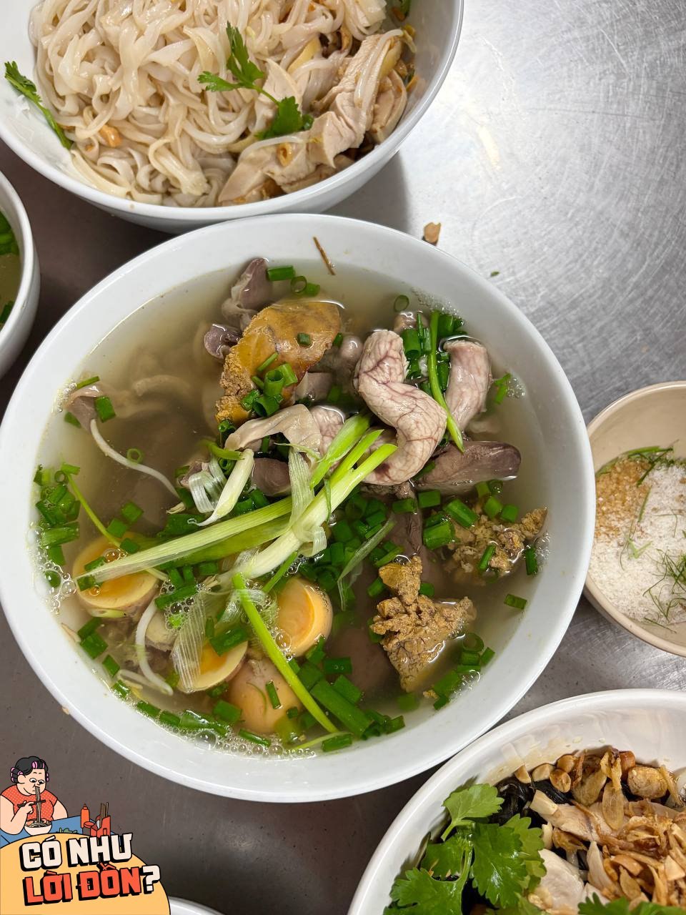 Tưởng thư Michelin là lừa đảo, chủ quán phở gà Hàng Hòm không cần nhận cúp vinh danh vẫn đông kín bàn mỗi ngày