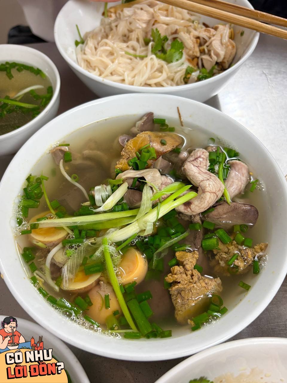 Tưởng thư Michelin là lừa đảo, chủ quán phở gà Hàng Hòm không cần nhận cúp vinh danh vẫn đông kín bàn mỗi ngày