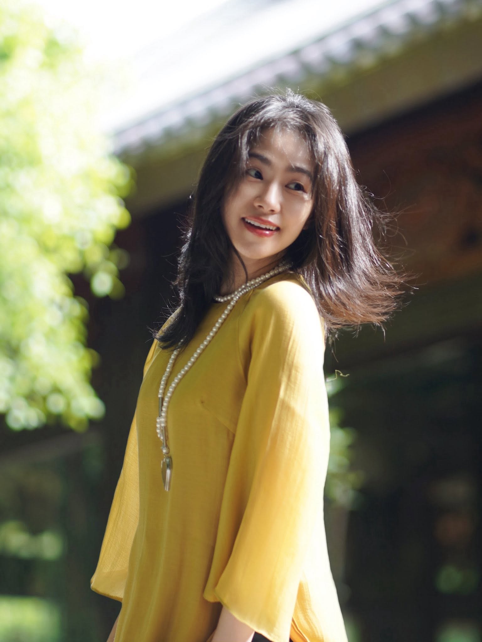 Nhan sắc tươi trẻ của Lương Bích Hữu hiện tại 