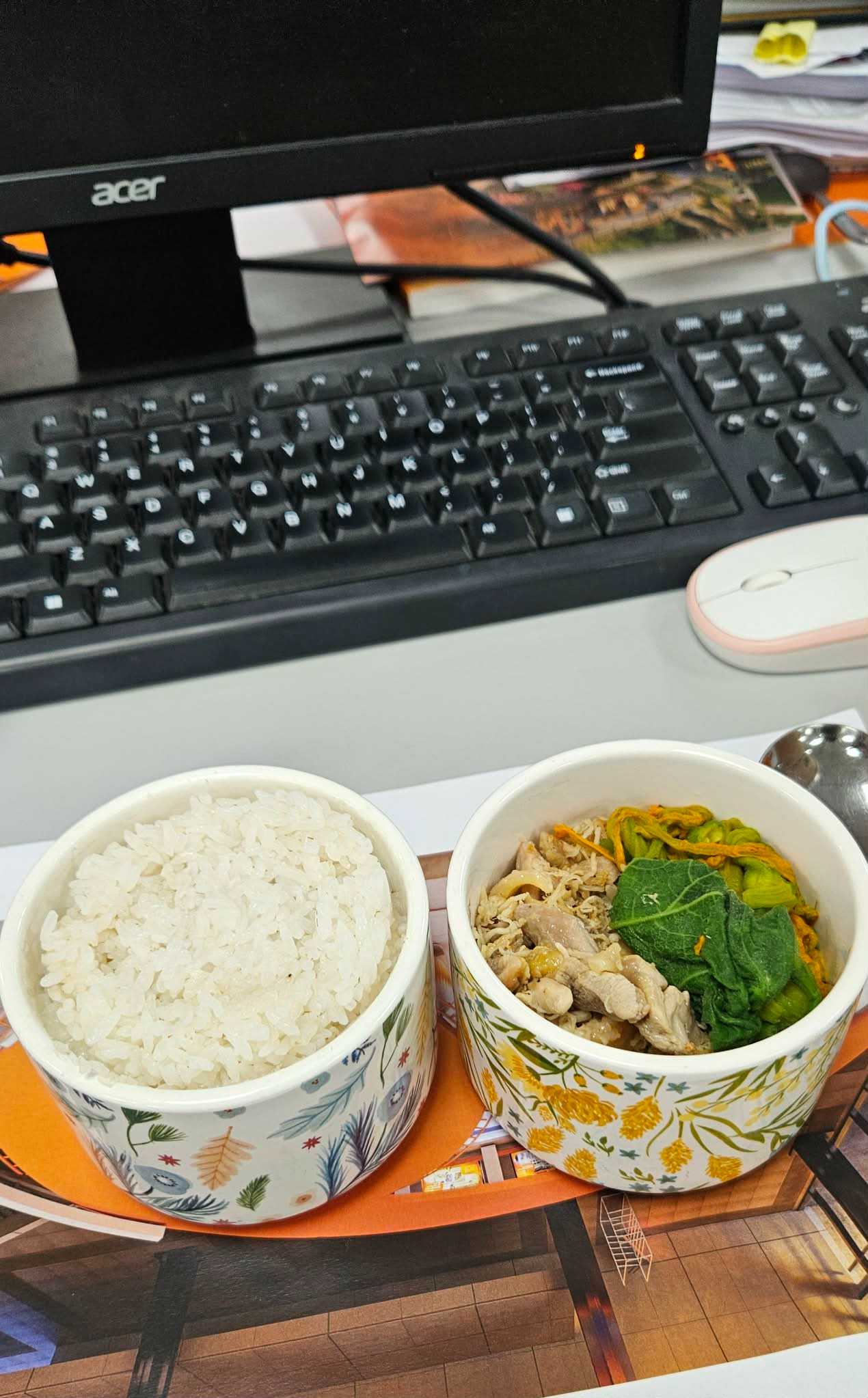Dương Thảo thỉnh thoảng sẽ mang cơm đi làm để tiết kiệm