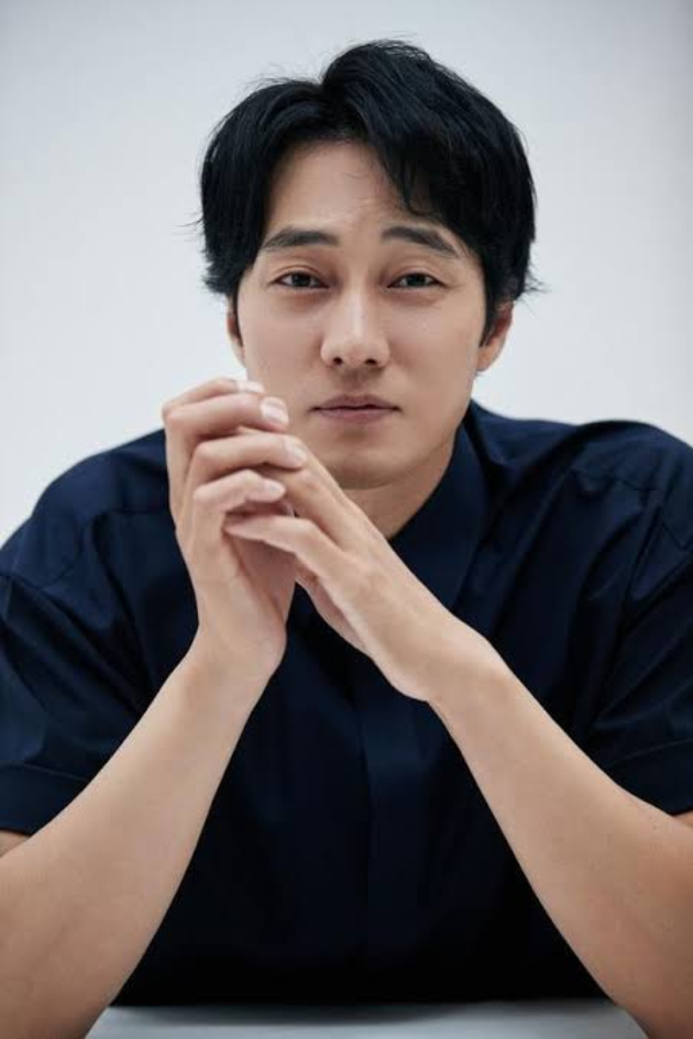 So Ji Sub đã hoạt động nghệ thuật được gần 30 năm, sở hữu lượng fan đông đảo trong và ngoài lãnh thổ Hàn Quốc. Ảnh: Naver