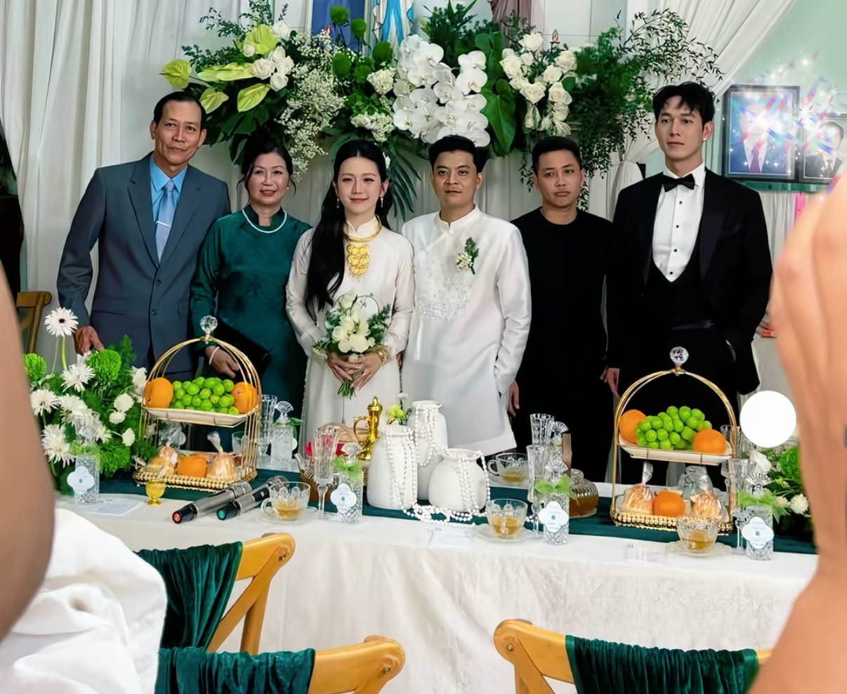 Tuy nhiên, thực chất đây là đám cưới của em gái Song Luân