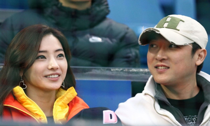 Han Chae Young bất ngờ dính nghi vấn đã ly hôn đại gia vì đoạn cắt từ 1 talk show. Ngay lúc đó, cô cũng đã lên tiếng khẳng định mình không ly hôn và đang sống rất hạnh phúc bên ông xã. Ảnh: Naver