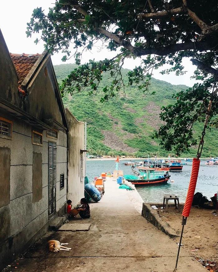 Vẻ đẹp bình dị tại hòn đảo Bích Đầm Nha Trang. Ảnh: @vanvan.littlest.things