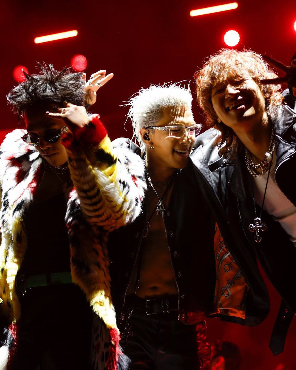 Tour diễn kỷ niệm 20 năm không chỉ là màn comeback của BIGBANG, mà còn là lời khẳng định rằng có những huyền thoại không tồn tại nhờ truyền thông hay chiến dịch quảng bá, họ tồn tại bằng những gì đã để lại cho cả một nền công nghiệp âm nhạc