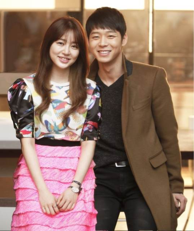 Sáng tỏ tin Yoon Eun Hye hẹn hò nam thần nghiện ngập tù tội Park Yoochun