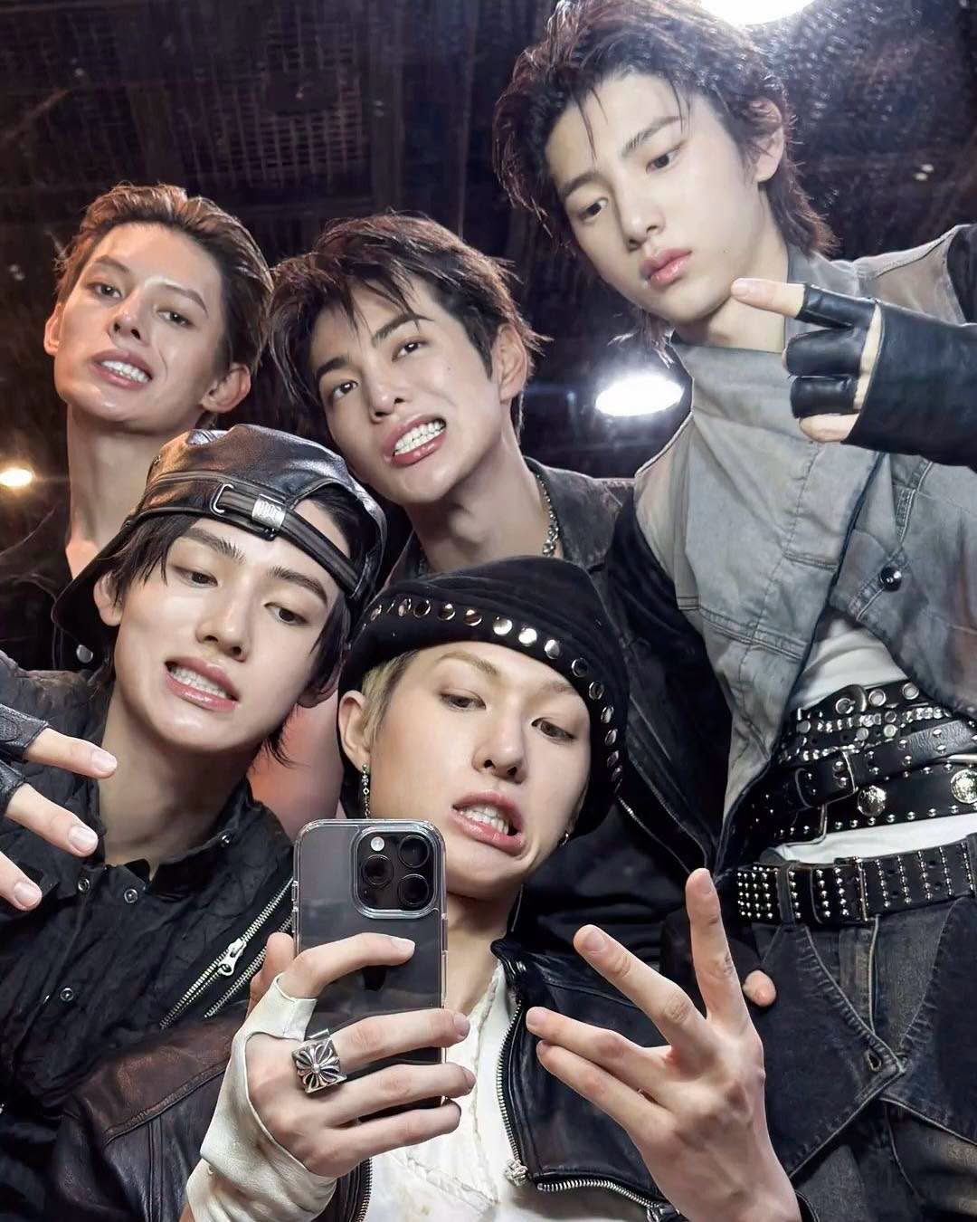 Big Hit cũng phủ nhận nghi vấn CORTIS từng lên máy bay muộn trong chuyến công tác sang Nhật Bản vào tháng 5 năm nay