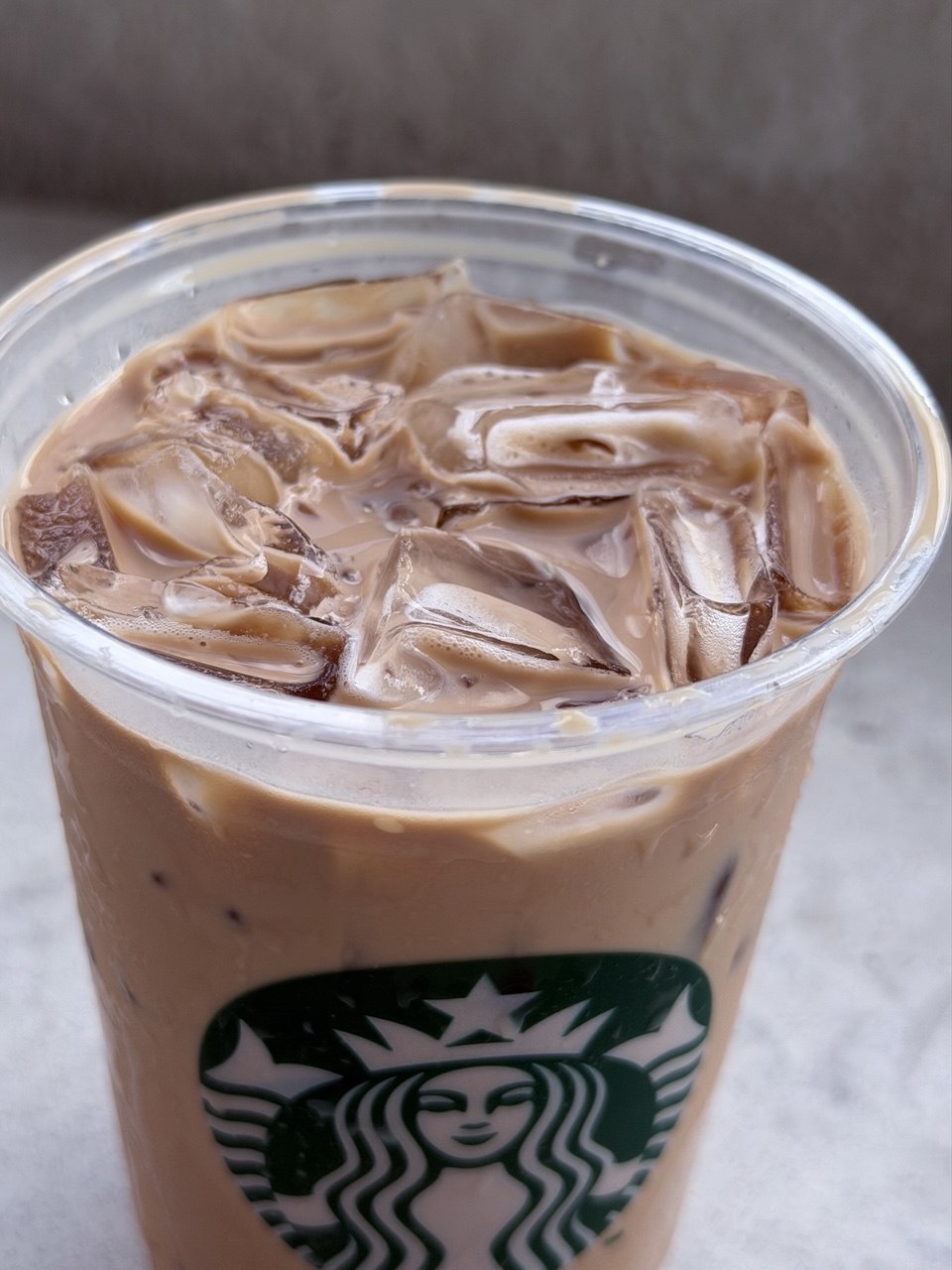 Thử trà sữa Starbucks đang gây sốt: Mức giá quá ổn nhưng hương vị lại bình thường hơn cả bình thường!
