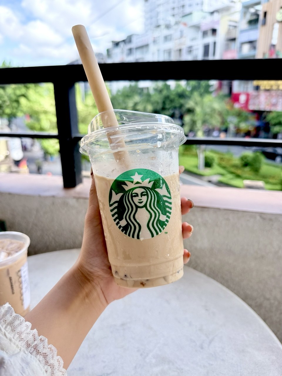 Thử trà sữa Starbucks đang gây sốt: Mức giá quá ổn nhưng hương vị lại bình thường hơn cả bình thường!