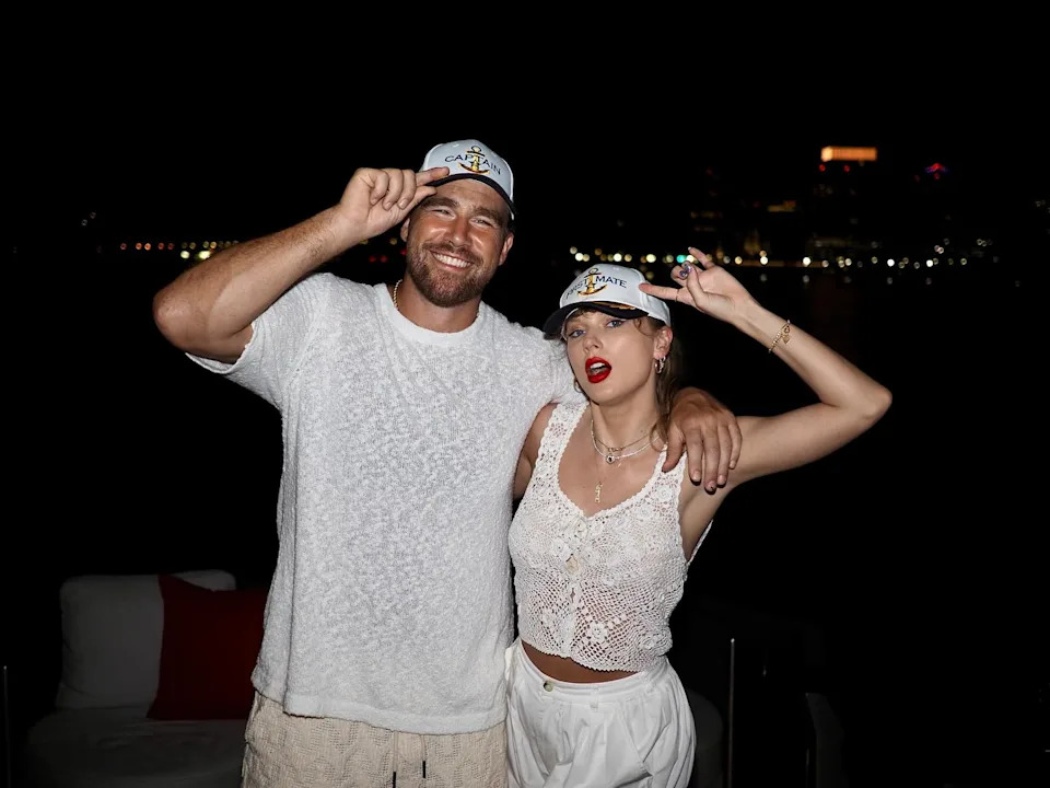 Trong khi đó, cô dâu Taylor Swift lại đang ở bang New Jersey, cách thành phố New York khoảng 48 km. Ảnh: Getty Images.
