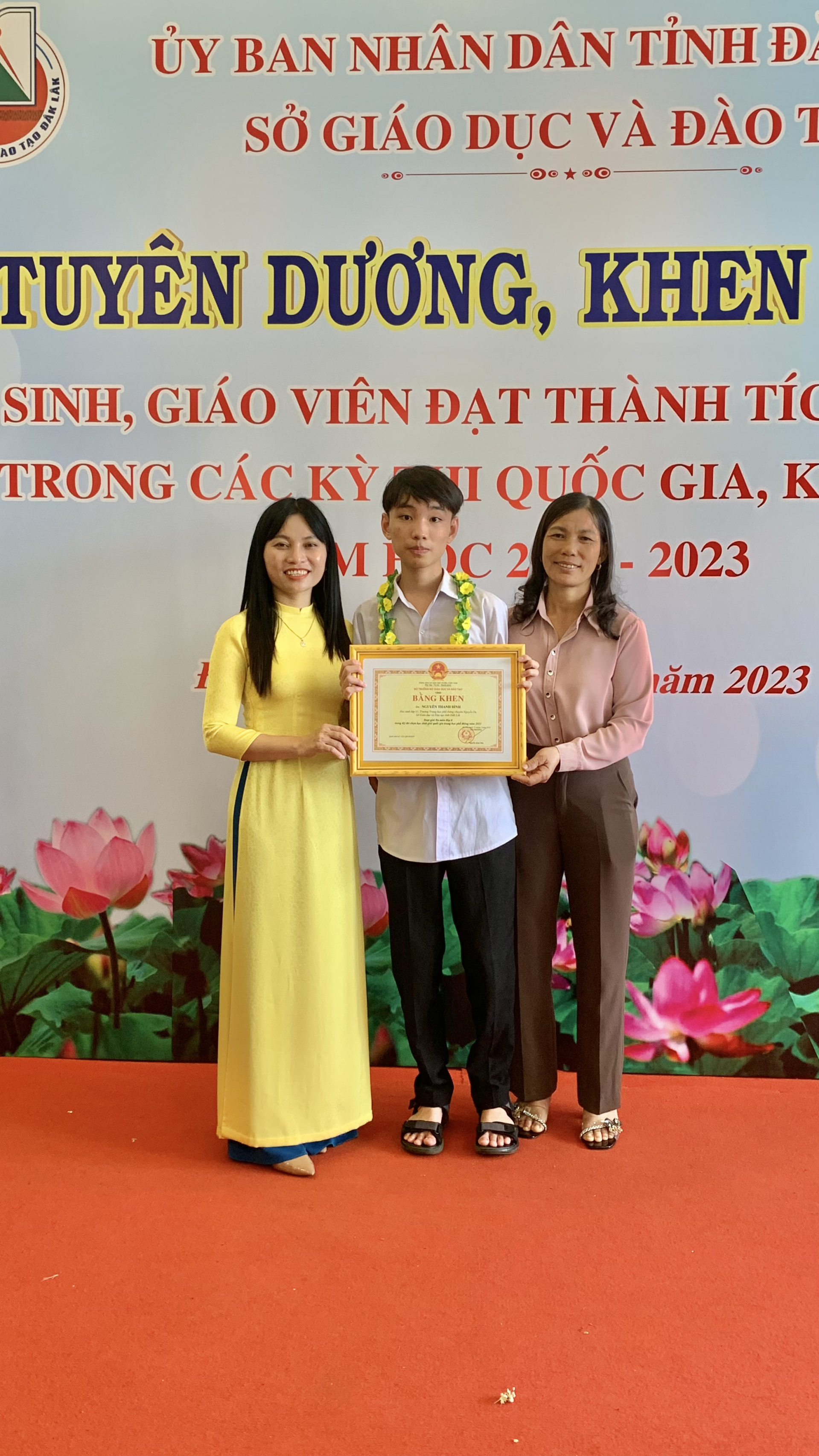 Hồi cấp 3, Bình đã khá đều tất cả các môn nên quá trình ôn thi lại của nam sinh không gặp quá nhiều khó khăn