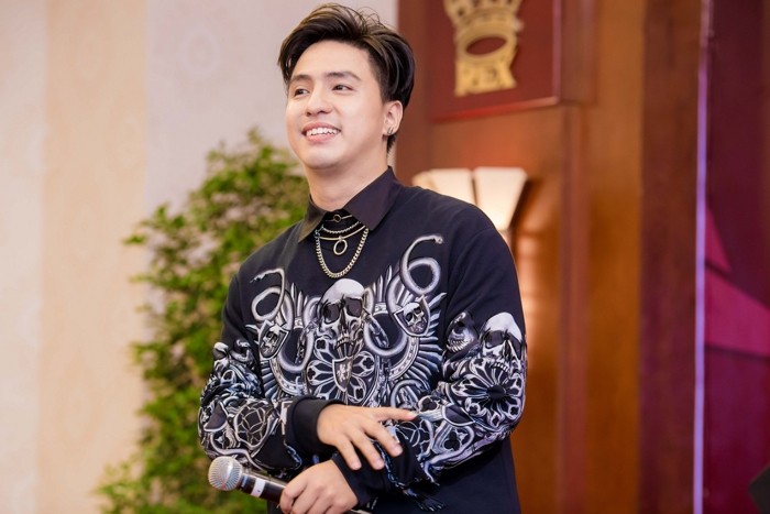 Tăng Nhật Tuệ nhiều hit quốc dân