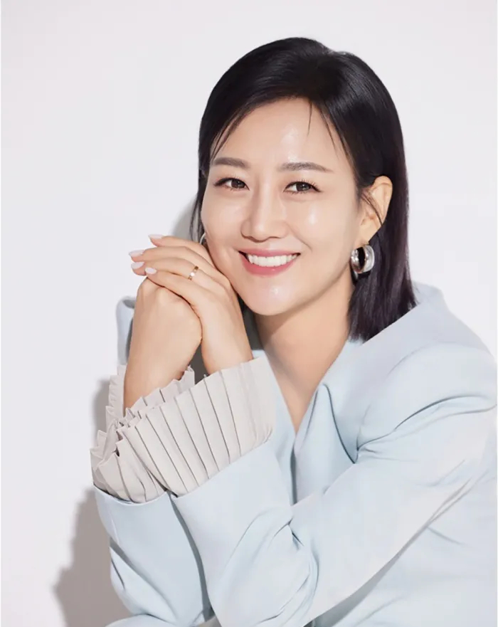 Jang Yoon Jung đã cắt đứt với mẹ từ lâu. Ảnh: X