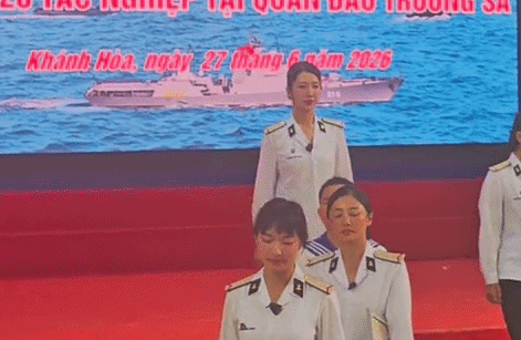 Gương mặt Châu Bùi có phần tròn hơn so với bình thường