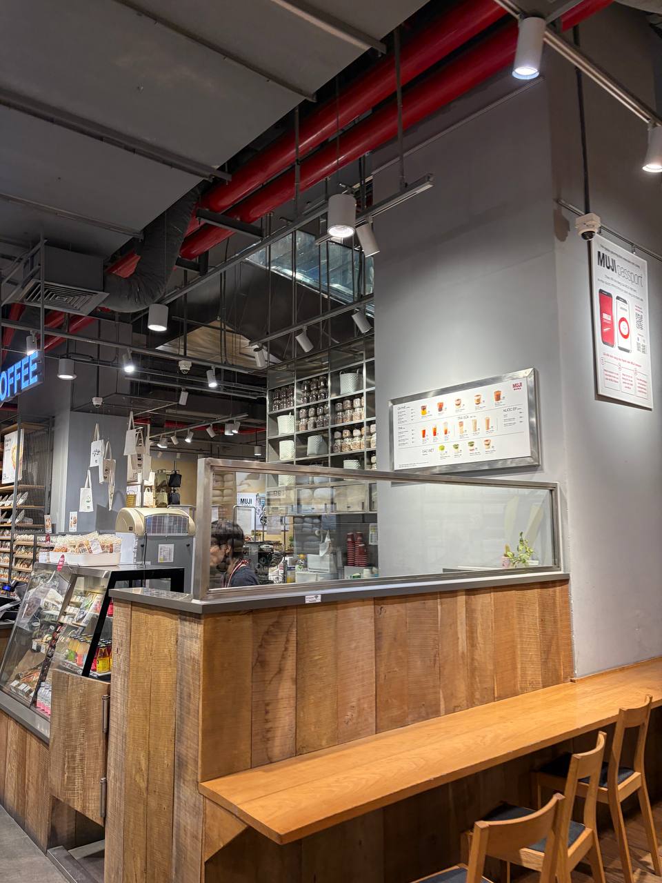 Cafe MUJI lặng lẽ tăng giá từ 29.000 lên 69.000 đồng, khách hàng tranh cãi vì không có thông báo