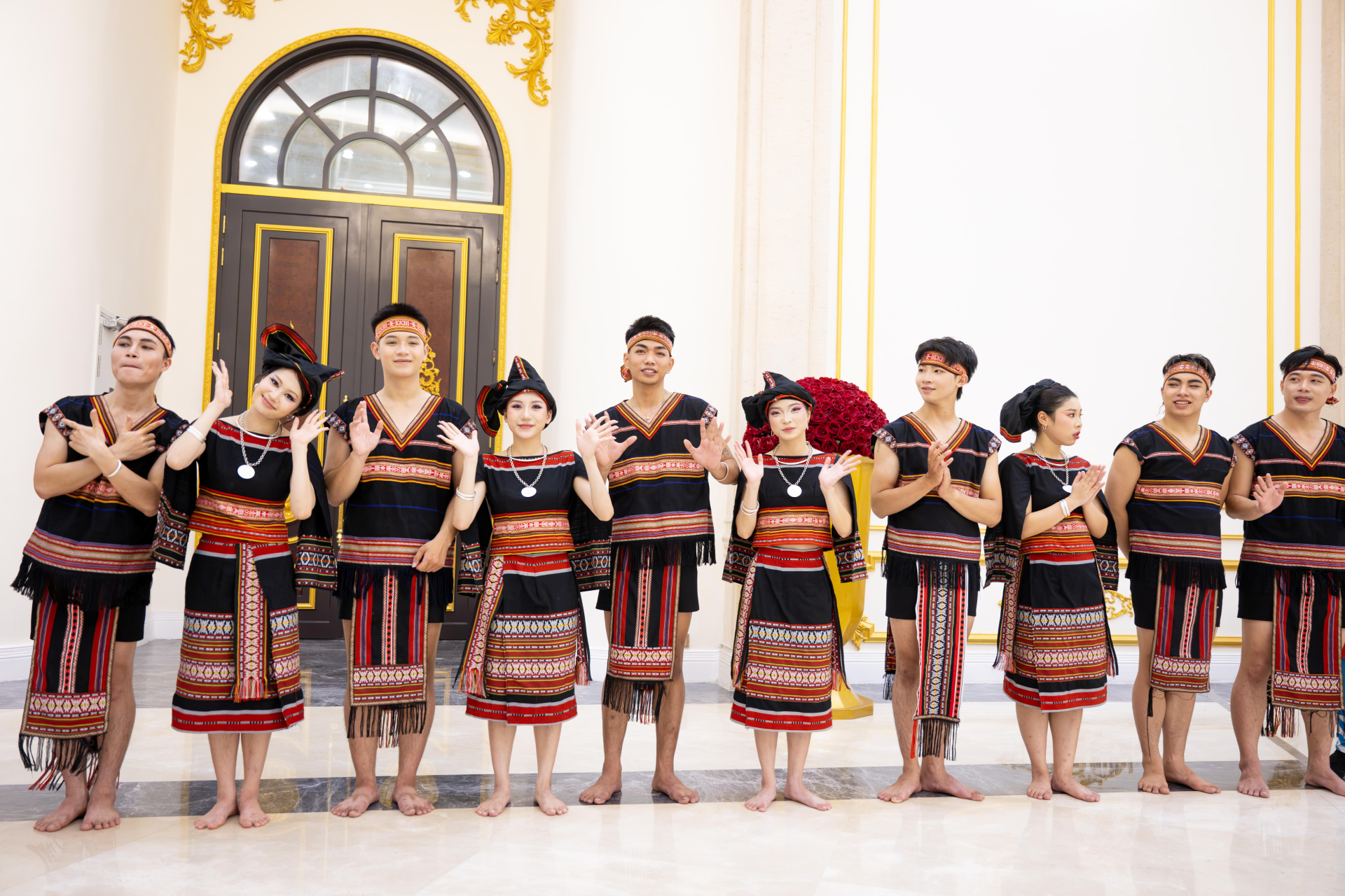 Vingroup ra mắt “kỳ quan sân khấu” Đất Nước Thiên Hùng Ca - đại show 75 phút tôn vinh hành trình 4.000 năm lịch sử Việt Nam