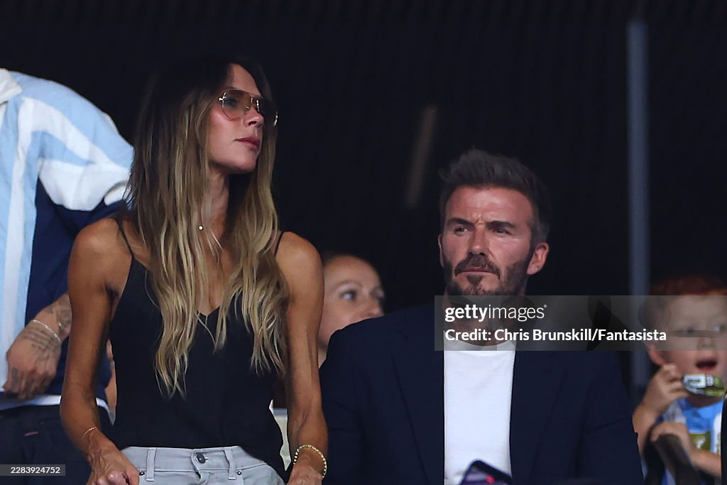 Cuộc chiến gia tộc của vợ chồng David - Victoria Beckham với vợ chồng con trai cả vẫn tiếp diễn. Ảnh: Getty Images.