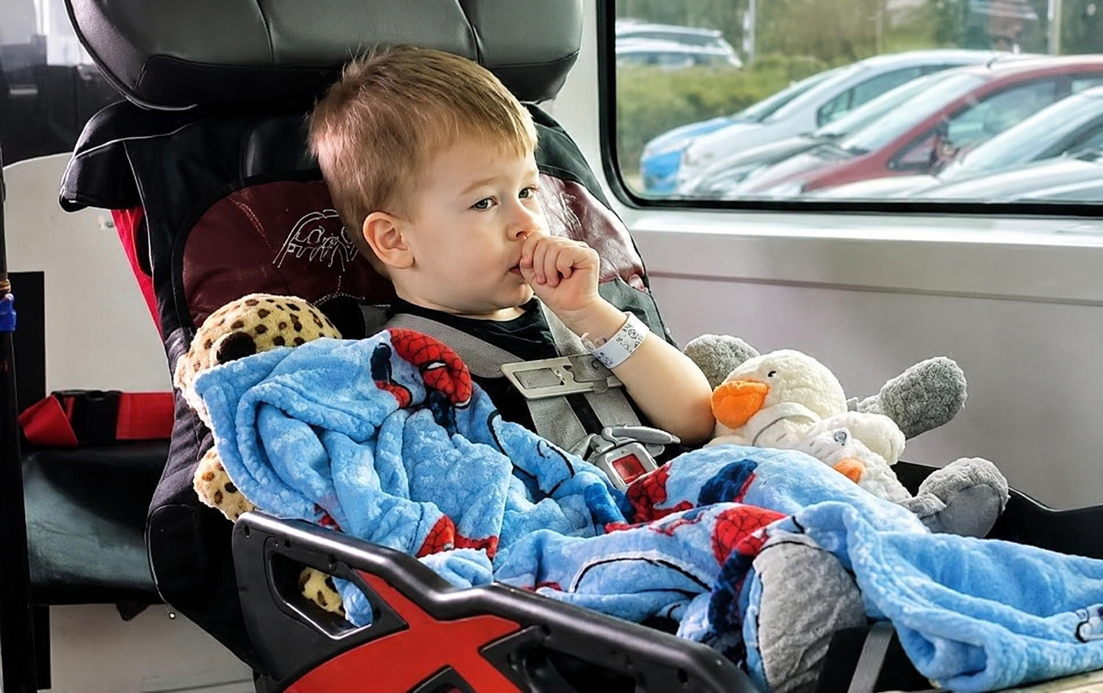Bé trai 3 tuổi đã mắc ung thư máu (Ảnh từ gia đình NV)