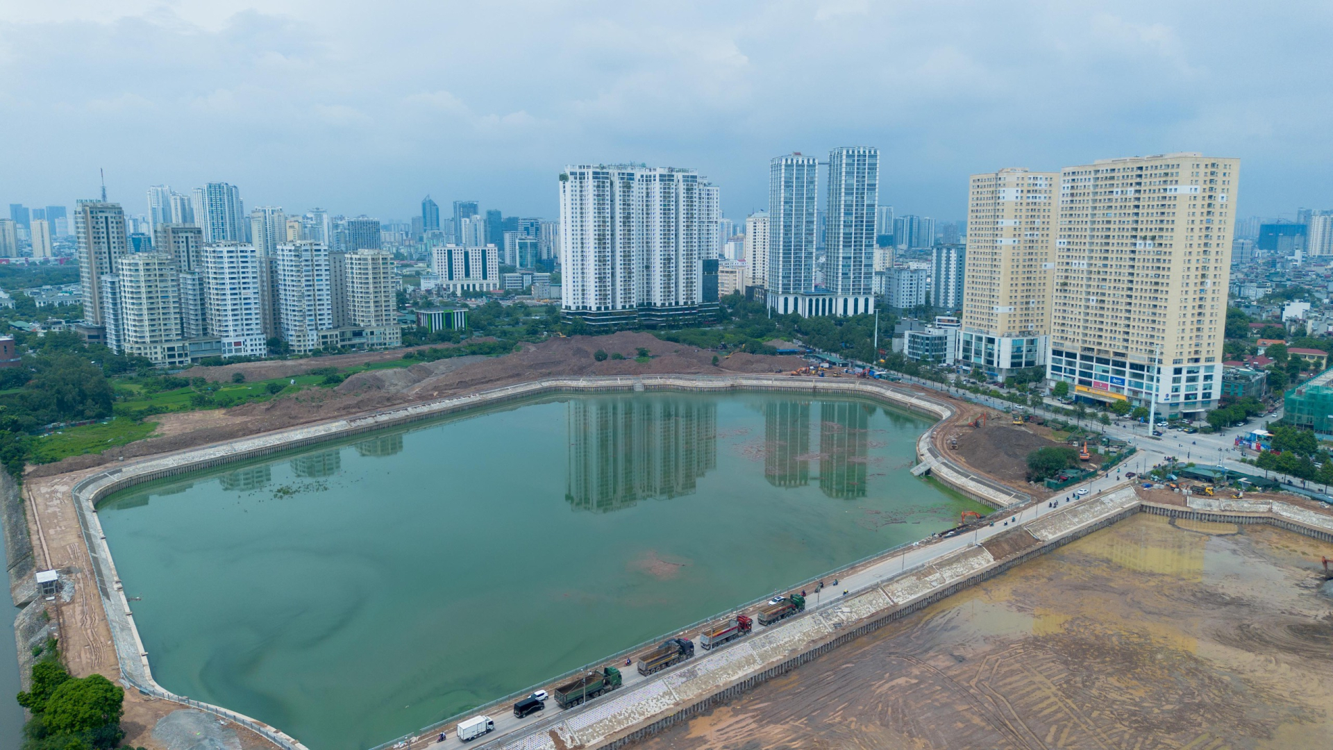 Hồ điều hòa Mễ Trì là 