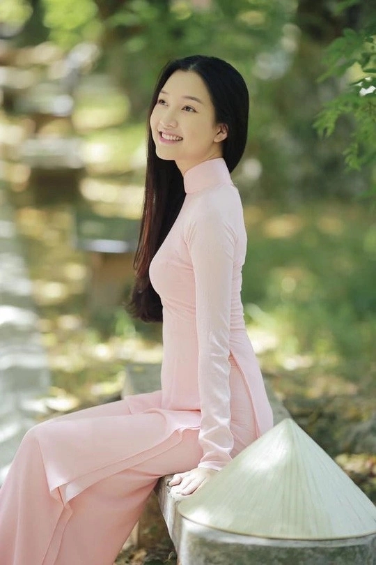 Visual chuẩn nàng thơ của Ngọc Trân.