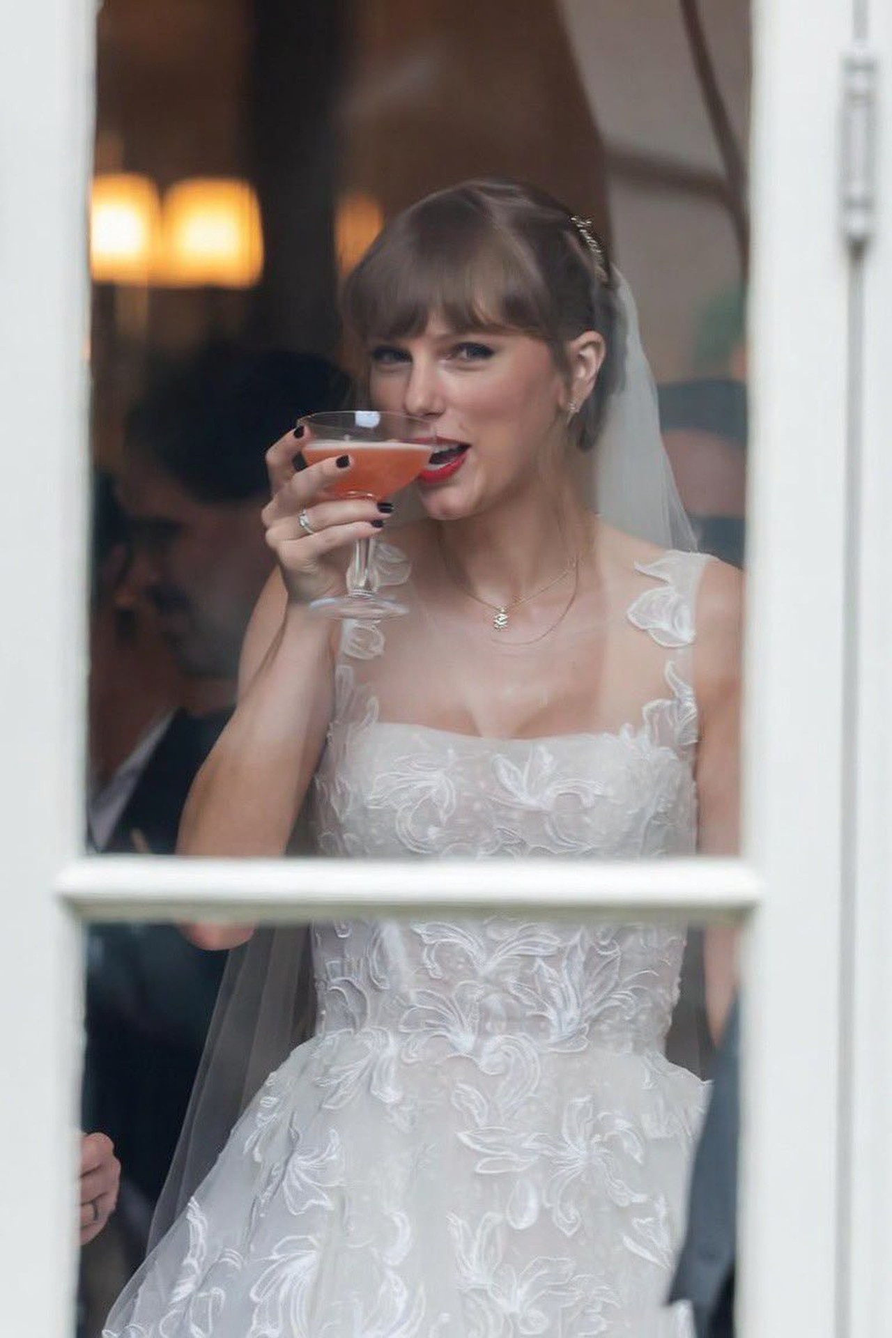 Tình hình của Taylor Swift và chồng cầu thủ sau đám cưới: Tổ ấm đã có thêm