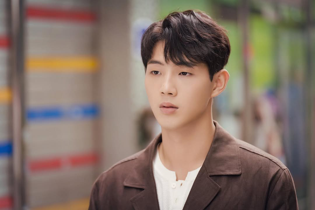 Jisoo đã đóng băng hoạt động ở Hàn, buộc phải chuyển sang Philippines kiếm cơm. Ảnh: Nate
