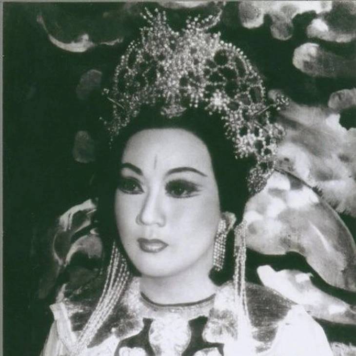 Cố nghệ sĩ Thanh Nga trong vai thái hậu Dương Vân Nga. (Ảnh: Tư liệu)