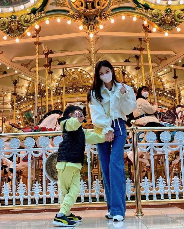 Ngọc nữ họ Ji hiện đang nuôi con 1 mình hậu ly hôn. Ảnh: Naver