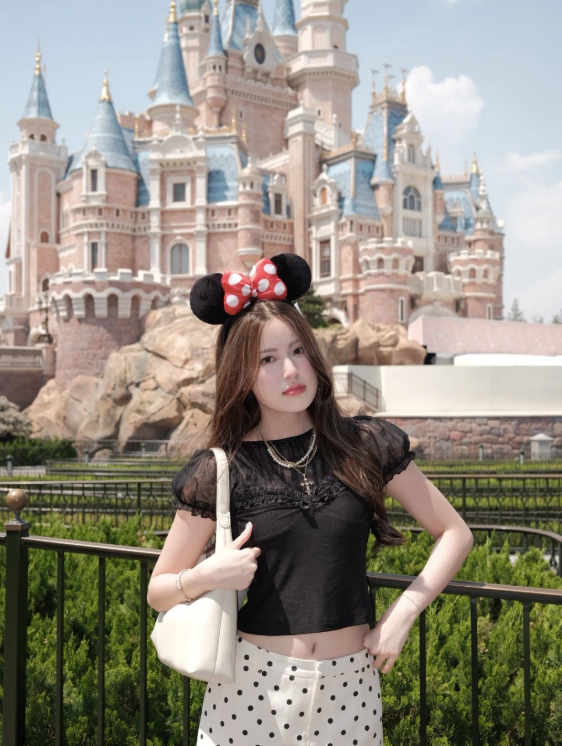 Local brand Việt sale 7/7: Váy áo xinh điên đảo thần hồn, rẻ hơn mua ngày thường đến cả 100-200k