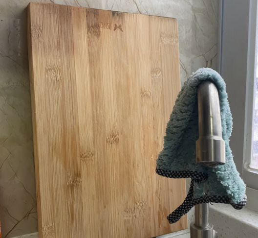 7 vật dụng trong nhà bẩn chẳng kém giẻ rửa bát: Món số 1 nhiều người dùng từ sáng đến đêm