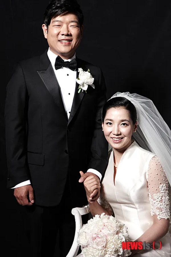 Nữ nghệ sĩ kết hôn với 1 chính trị gia cách đây 14 năm. Ảnh: Naver