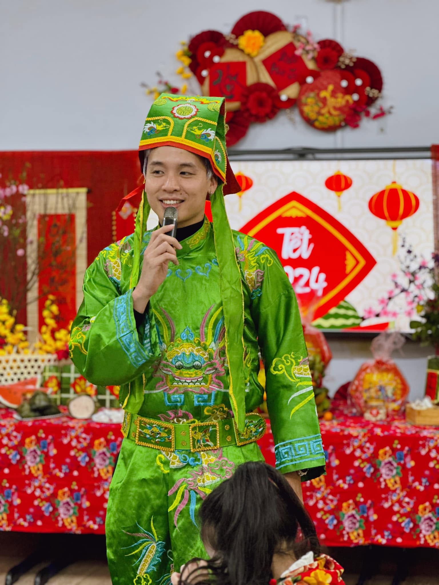 Lột xác visual nhưng sự hài hước và duyên dáng của nam ca sĩ vẫn không thay đổi