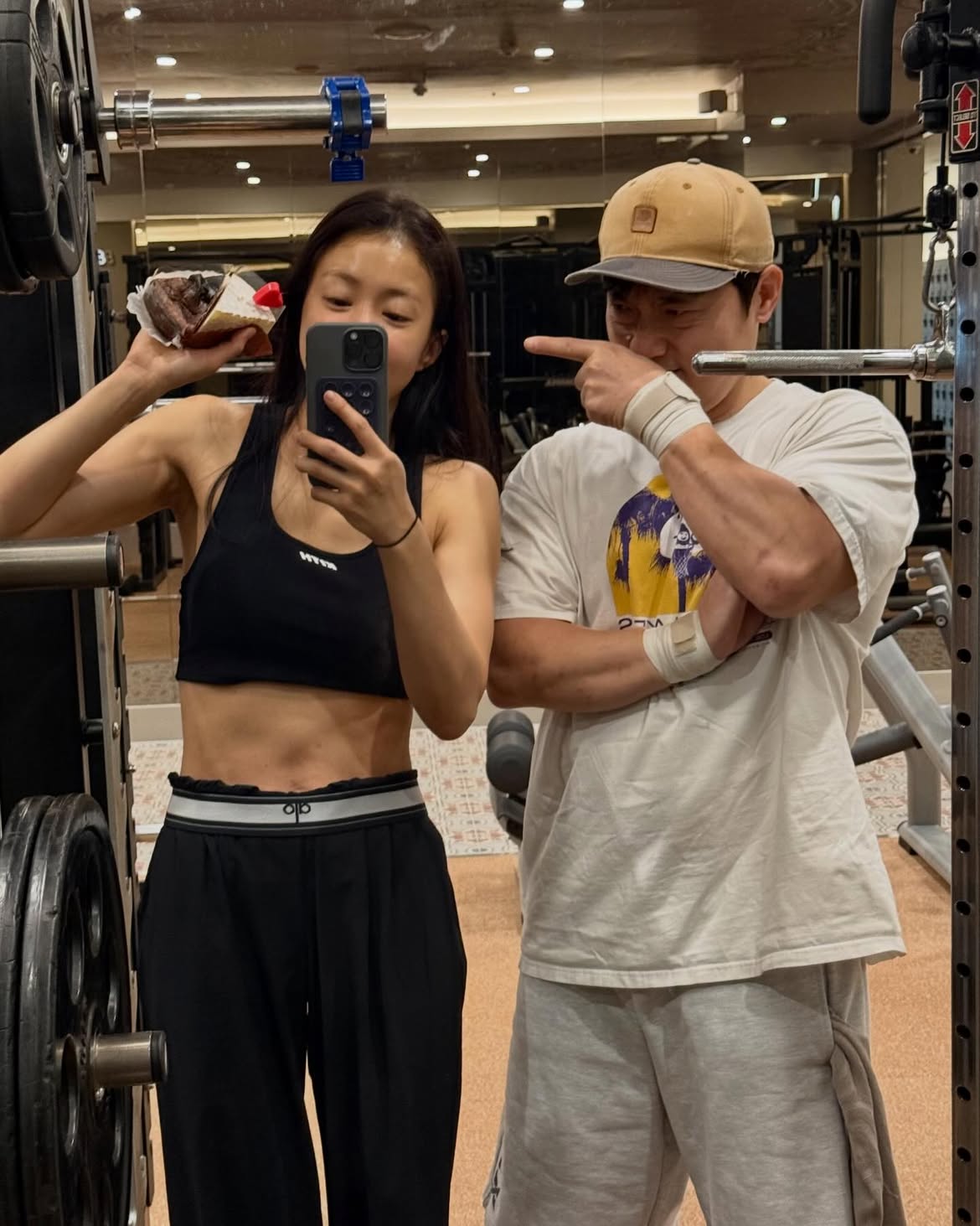 Lee Si Young từ lâu đã nổi tiếng là nghệ sĩ có niềm đam mê đặc biệt với thể thao. Sự kỷ luật trong tập luyện giúp nữ diễn viên luôn giữ được nền tảng thể lực tốt và ngoại hình khỏe khoắn. Ảnh: Instagram.