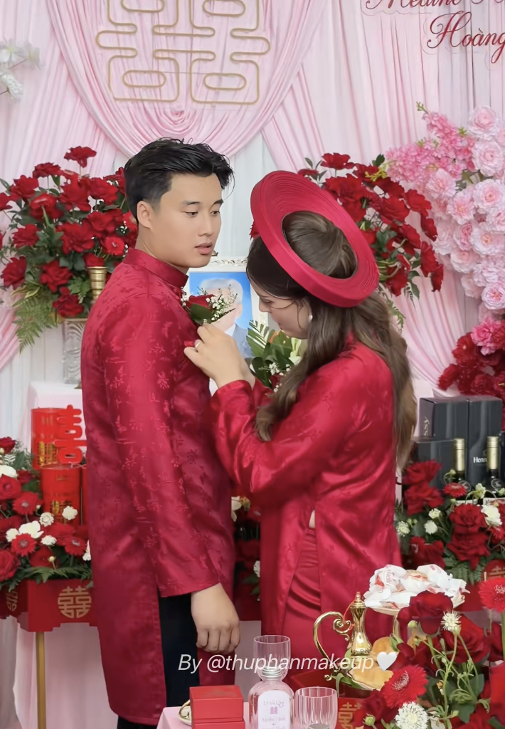 Những khoảnh khắc tình tứ của cặp đôi đang viral trên MXH