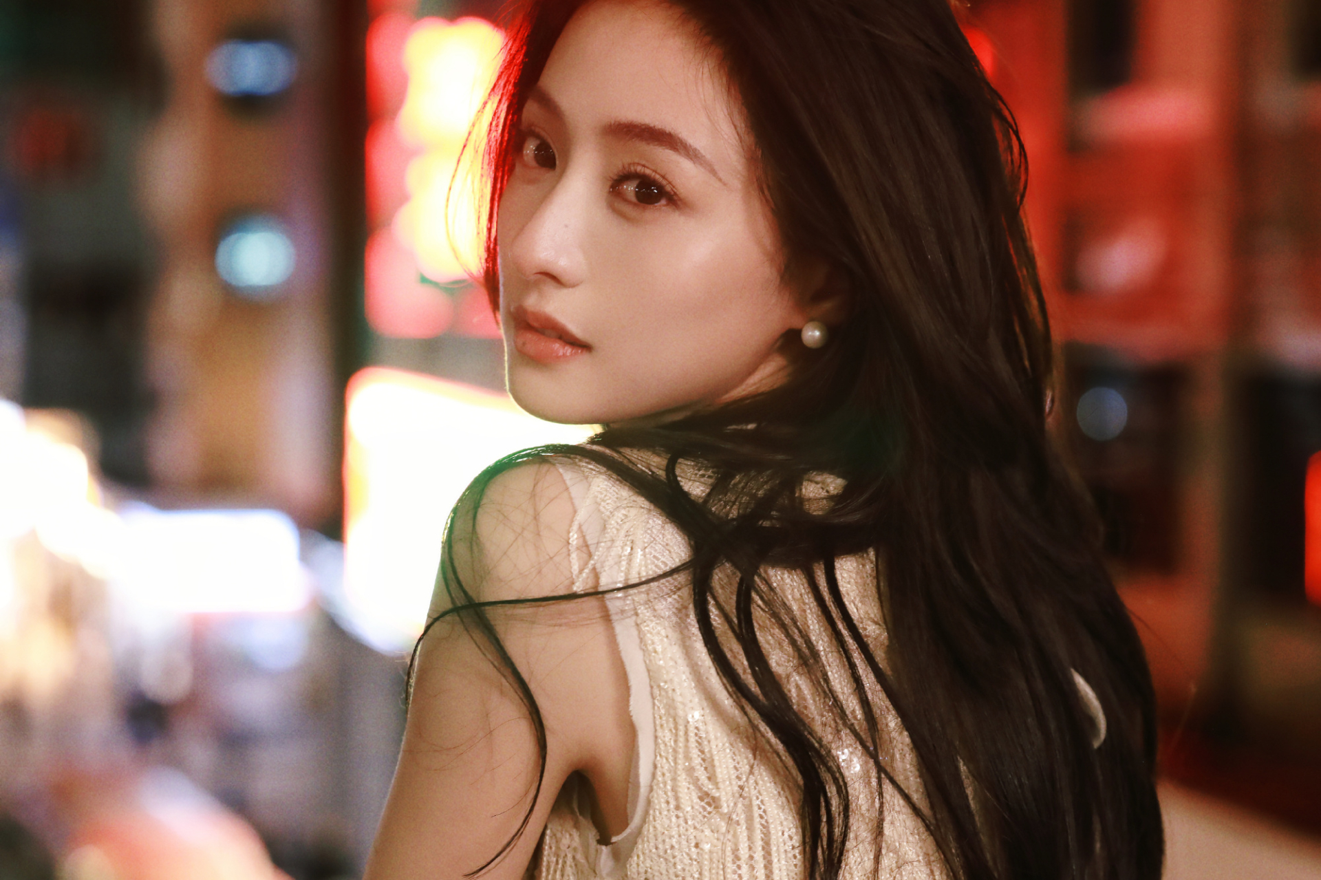 Hình tượng ngọc nữ của nữ diễn viên trẻ sụp đổ. Ảnh: Weibo.
