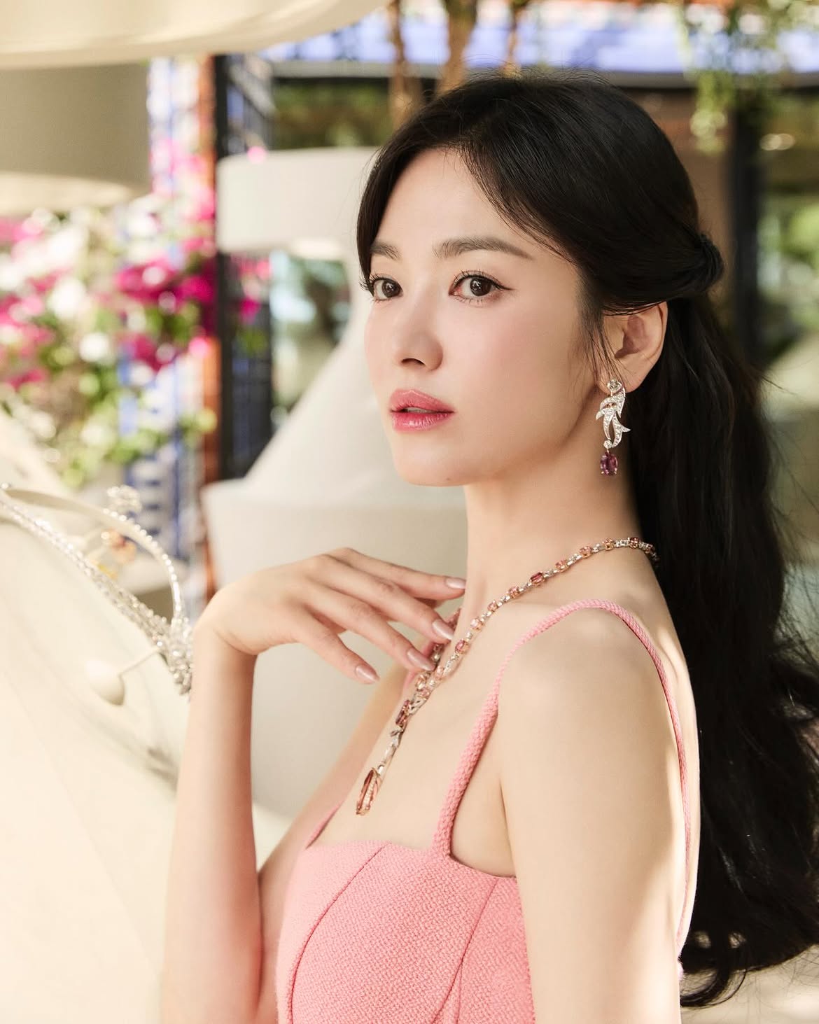 Song Hye Kyo là quốc bảo nhan sắc lẫn diễn xuất của màn ảnh Hàn Quốc nhiều năm qua. Ảnh: Instagram.