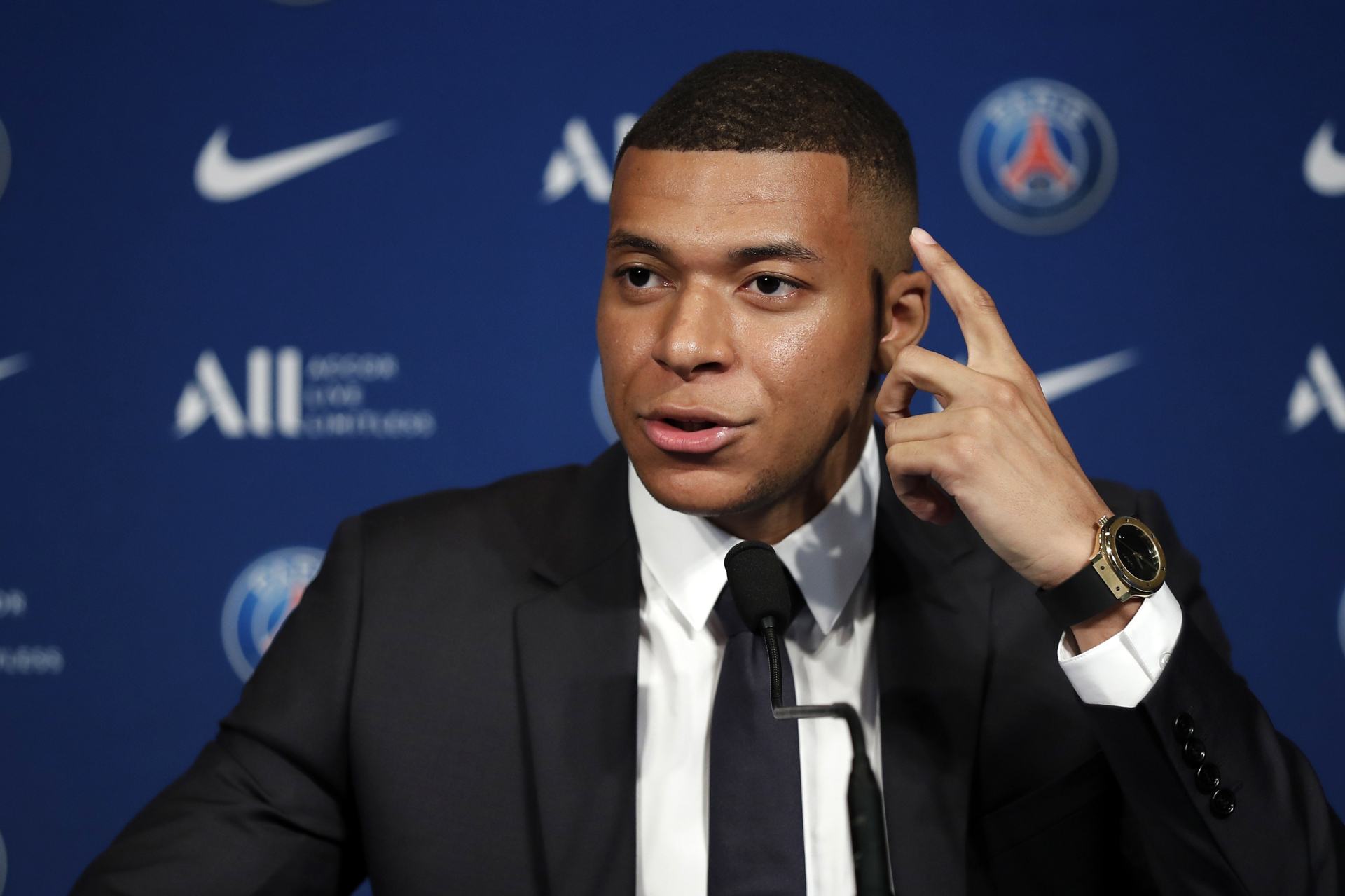 Mbappé sinh năm 1998 tại Bondy, ngoại ô Paris (Pháp) (Ảnh: The National News)
