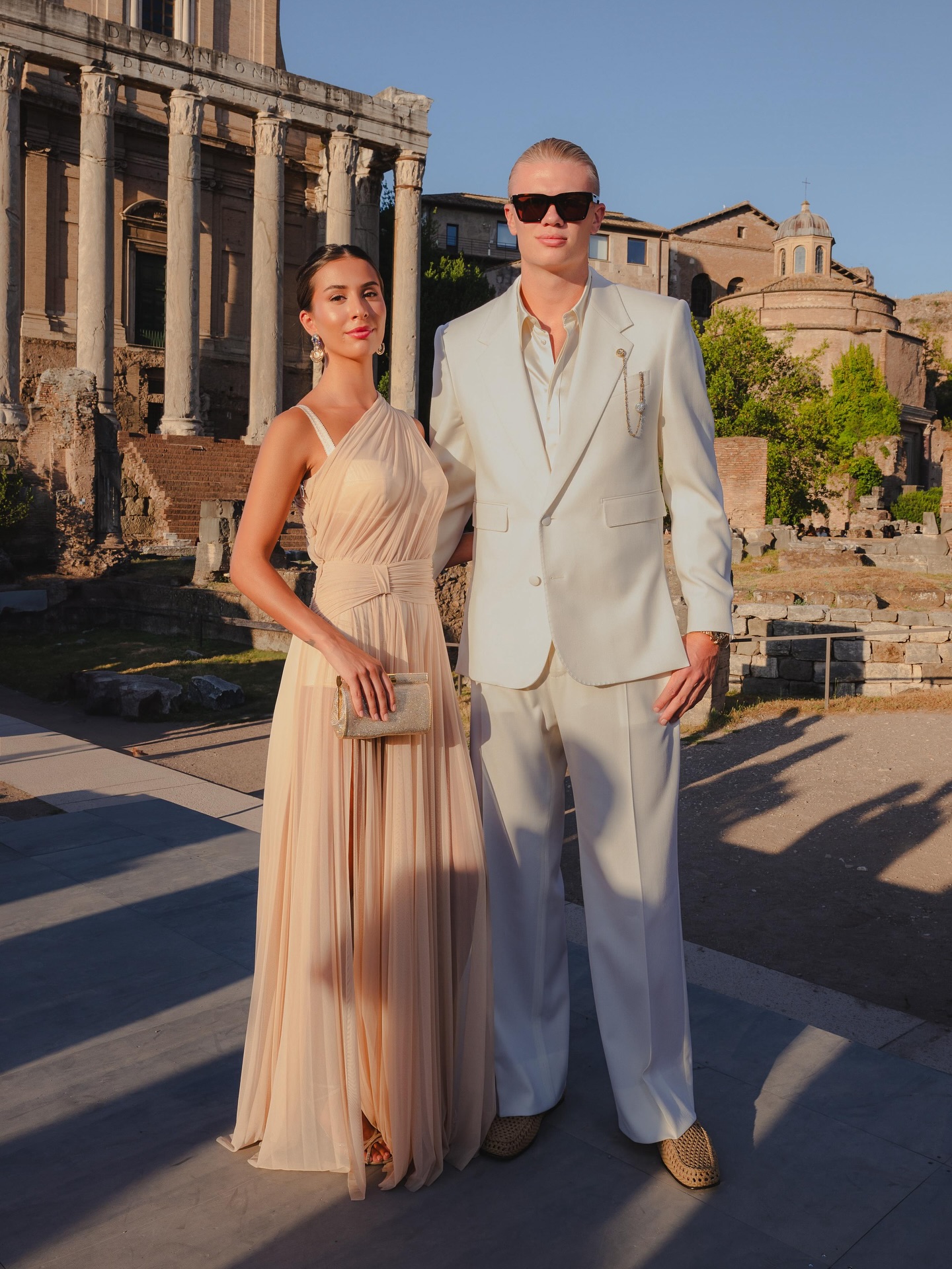Erling Haaland và Isabel Haugseng Johansen tại show diễn Alta Moda